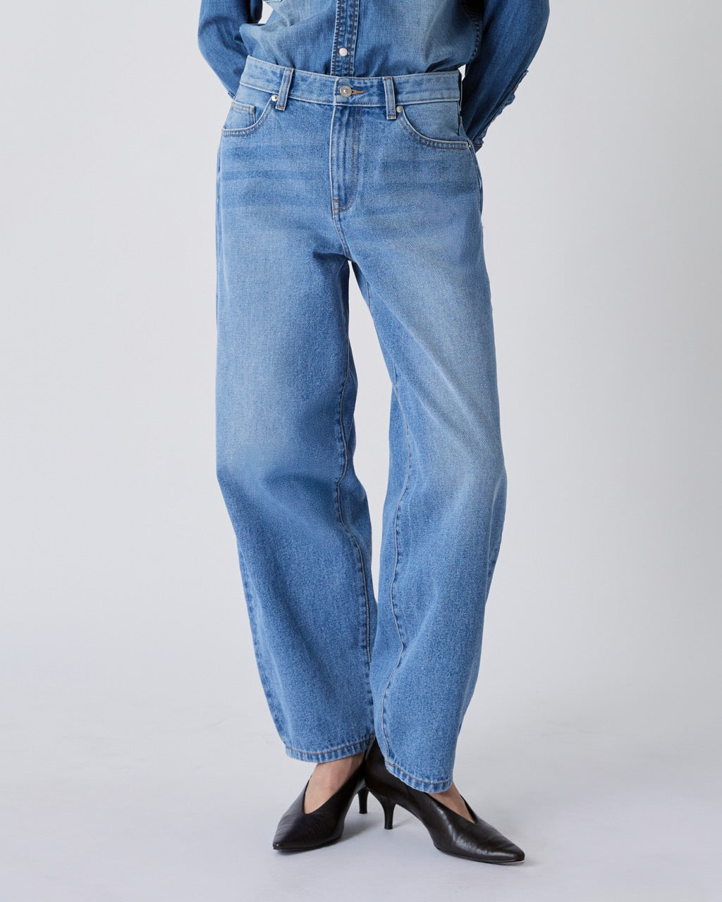 Decouvrir - Low Rise Balloon Jeans in Vintage Wash